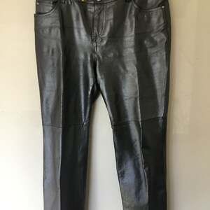 Metro Style 100% Leather Grey Pants with Stitching Detail
